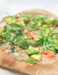 Volkorenpizza Met Gerookte Zalm En Avocado Ohmyfoodness