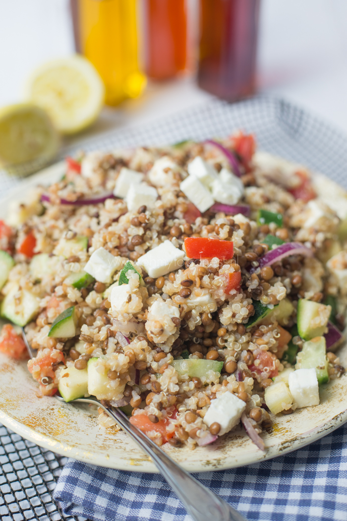 Griekse linzensalade met quinoa