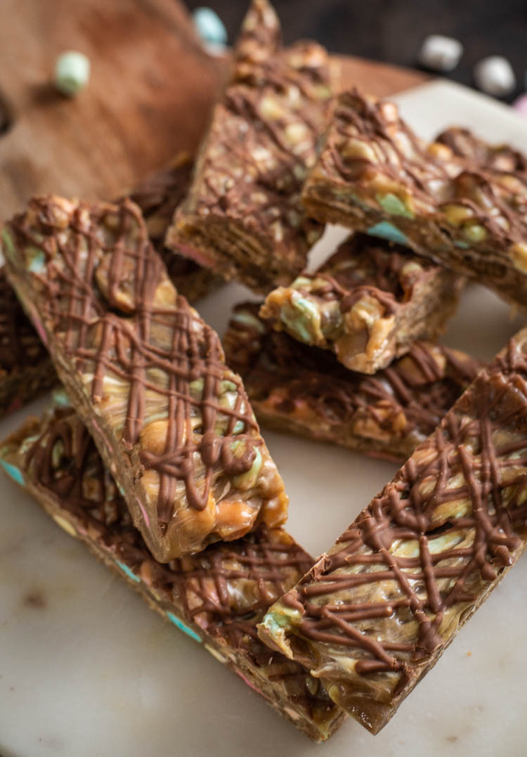 Karamelrepen met stroopwafel en marshmallows