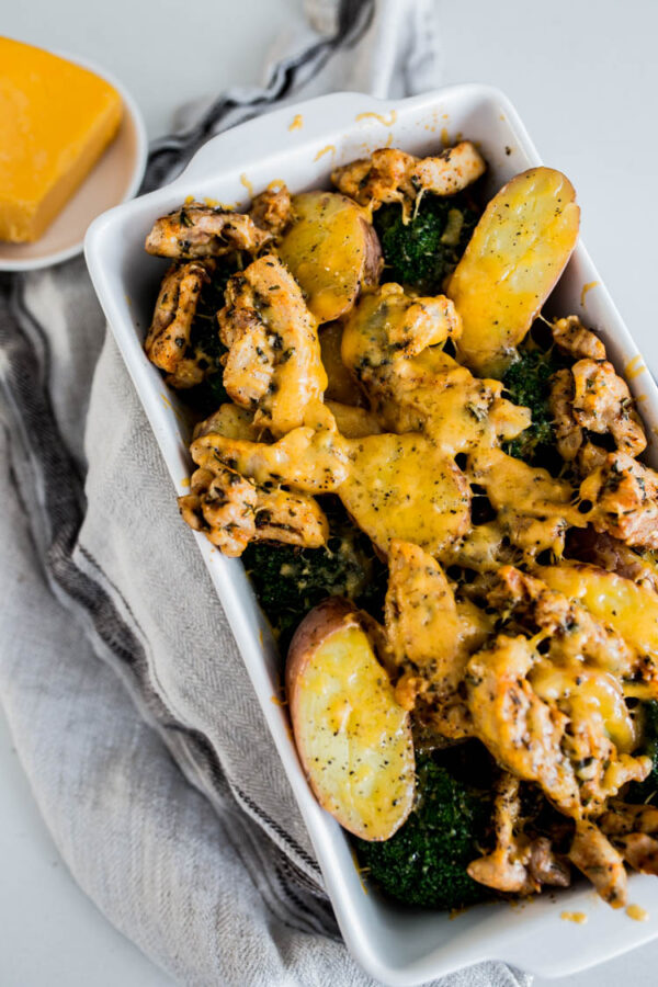 Broccoli met gekruide kip, aardappel en cheddar - OhMyFoodness