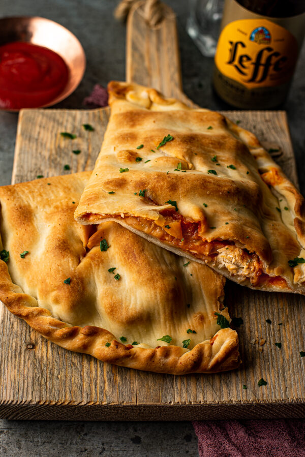 Kip Parmezaan Calzone