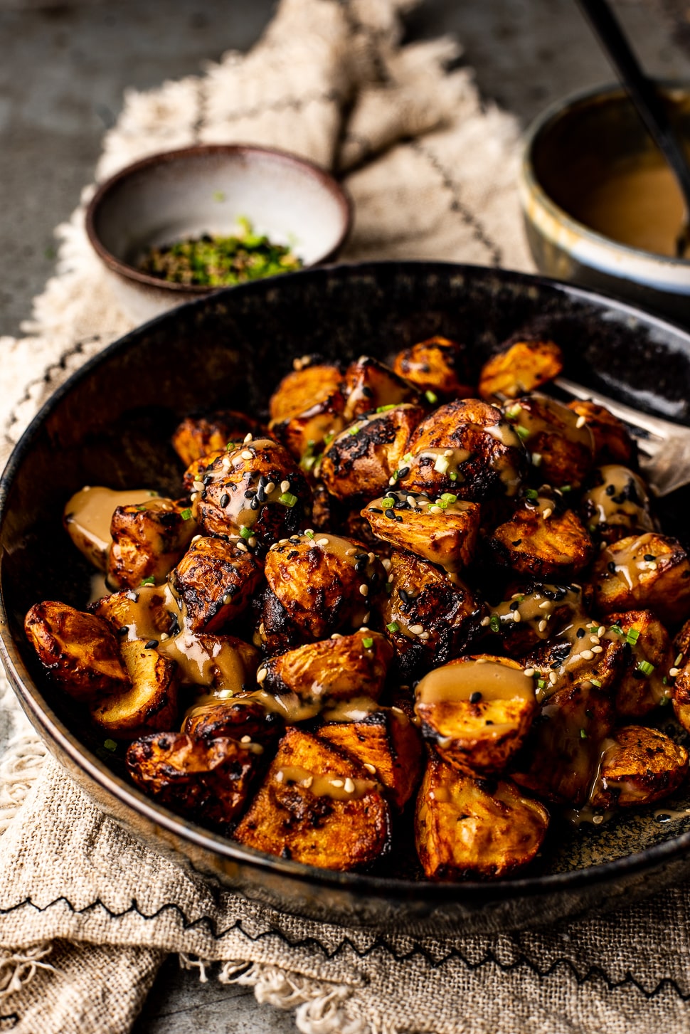 Pittig geroosterde aardappels met tahin