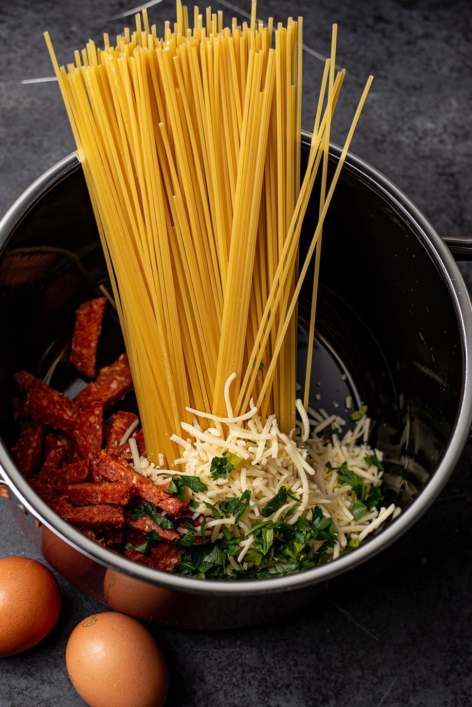 One pot pasta carbonara met chorizo