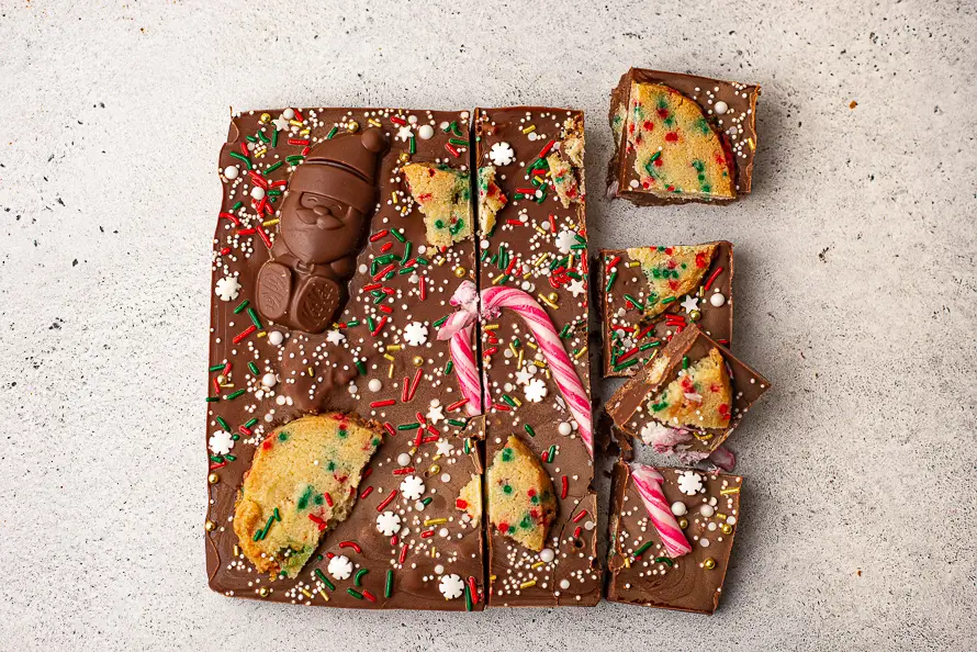 Leftover Rocky Road met kerstsnoep