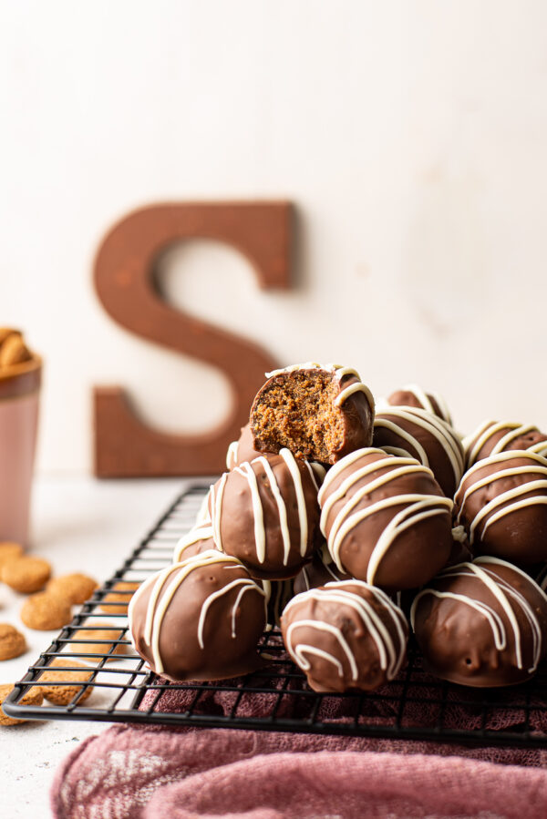 Speculaas-kruidnotentruffels