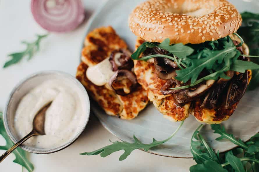 Halloumi Bagel Burgers met Portobello en Truffelmayo FI