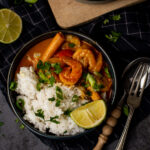 Gele curry met babymais en knoflookgarnalen