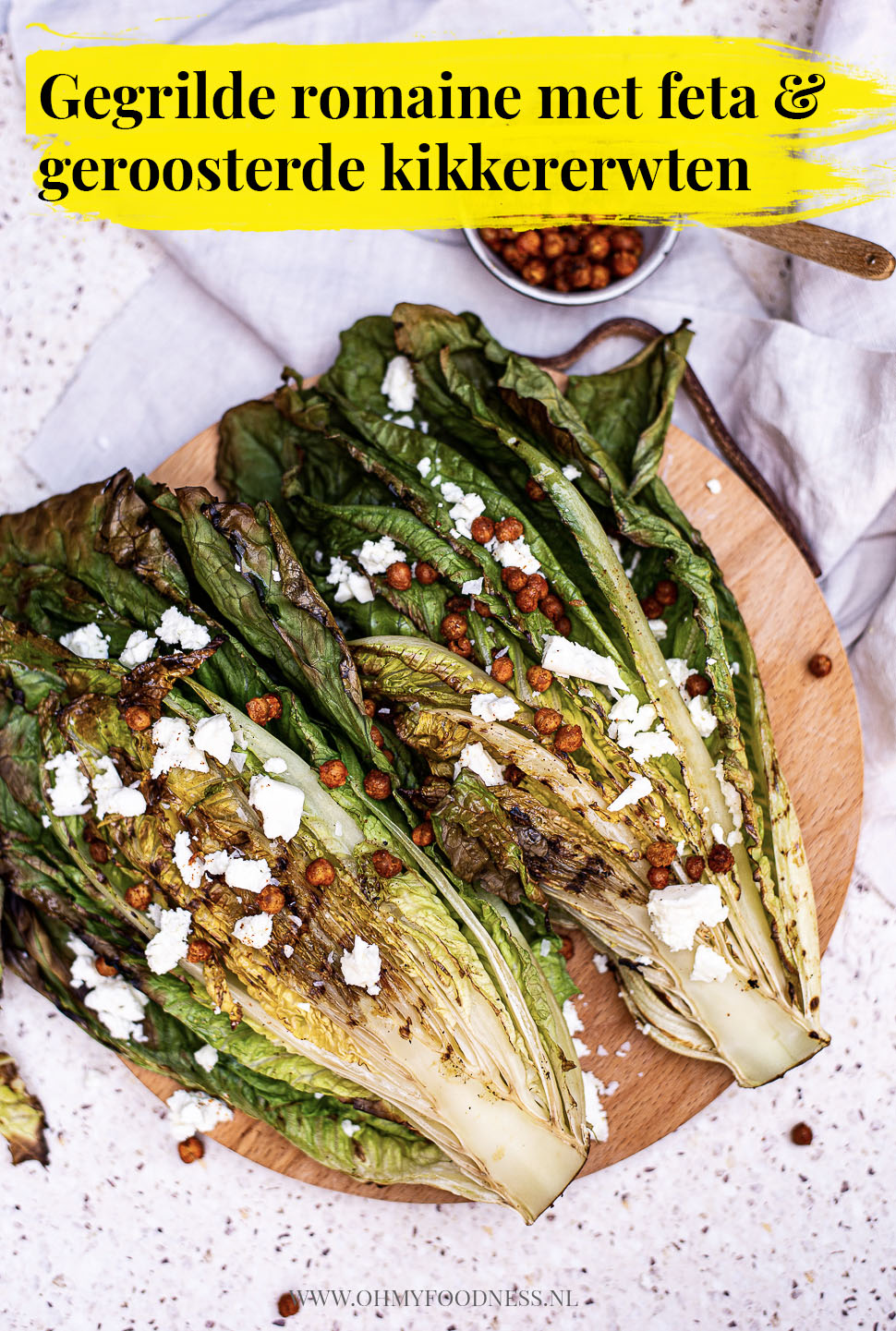 Gegrilde romaine met feta en geroosterde kikkererwten