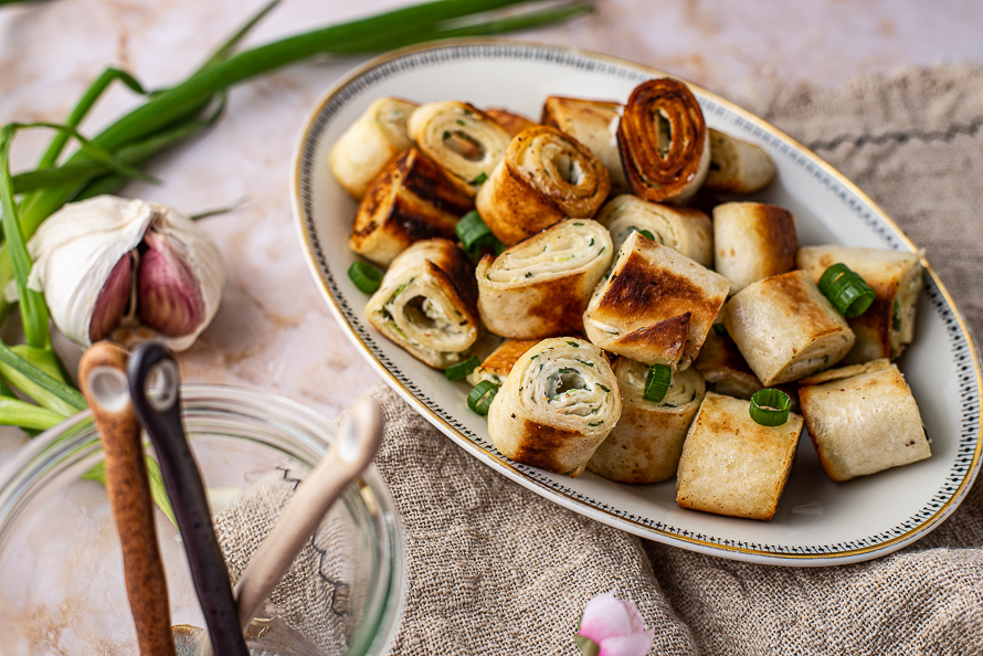 Knapperige tortillabites met kruidenkaas