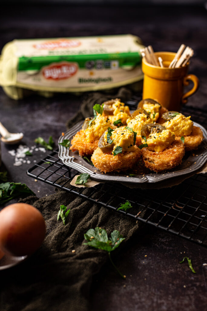 Gefrituurde gevulde eitjes met jalapeno en kaas