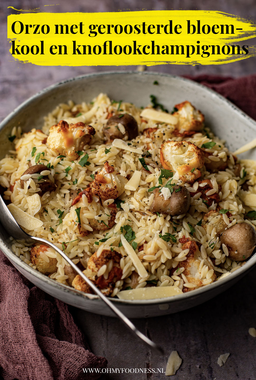 Orzo met geroosterde bloemkool en knoflookchampignons