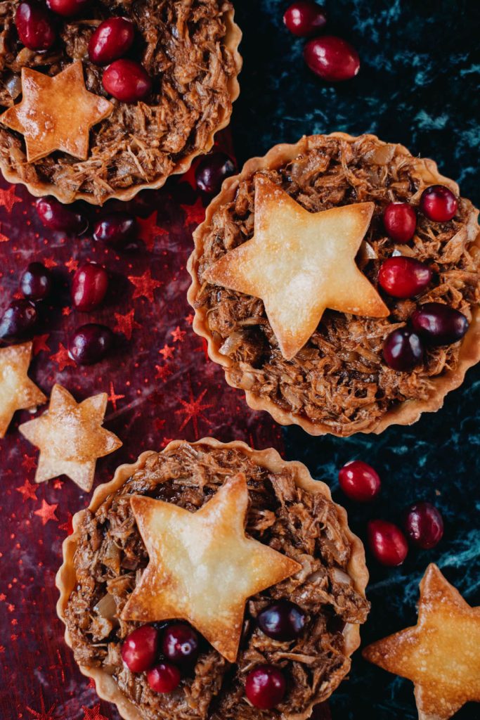 Pulled pork tartelettes met cranberrysaus