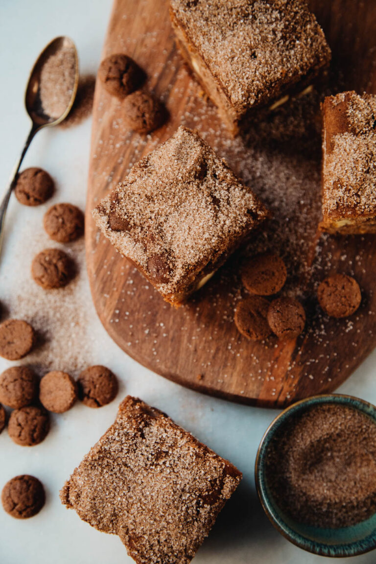Speculaas blondies met witte chocolade & kruidnoten