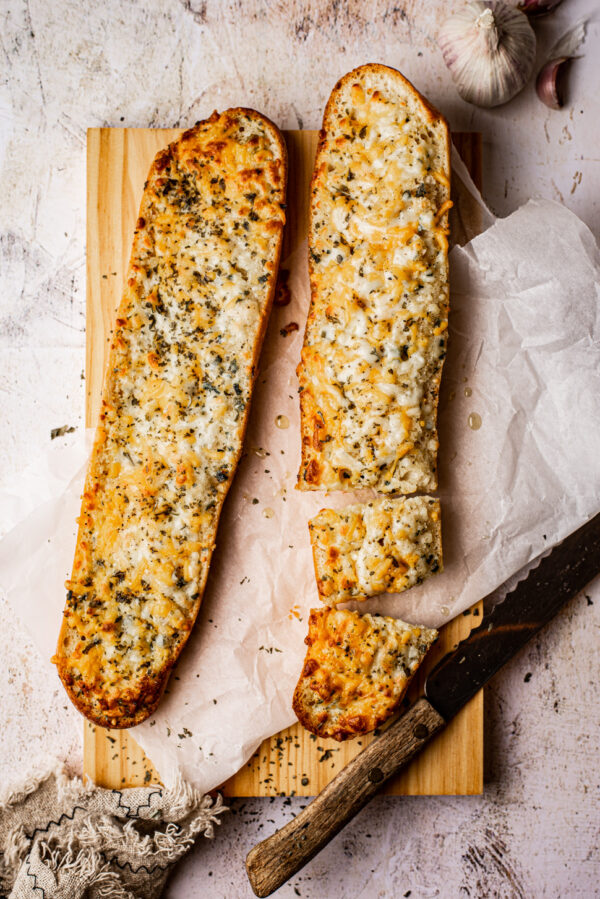 Makkelijk garlicbread met kaas