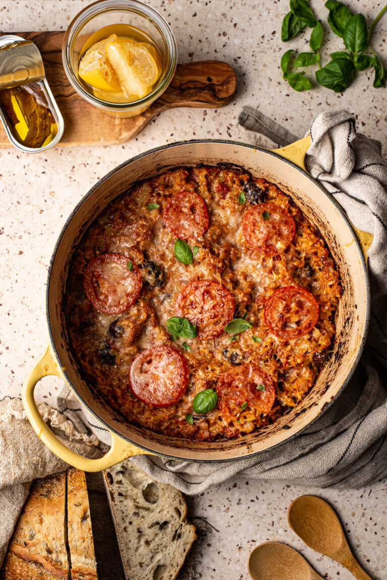 Orzo puttanesca uit de oven