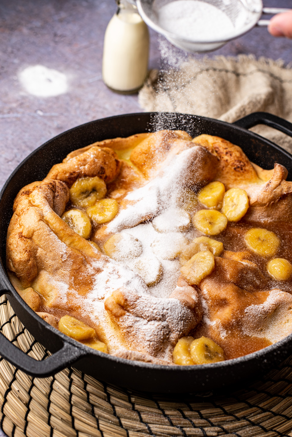 Dutch baby pancake met banaan en karamel