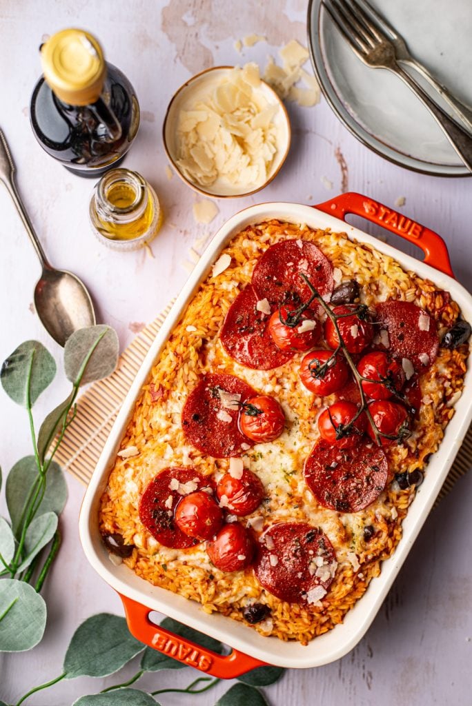 Pepperoni pizza orzobake