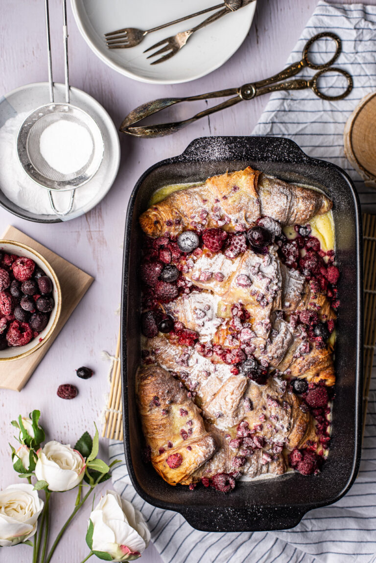 croissantbake met vanille en rood fruit