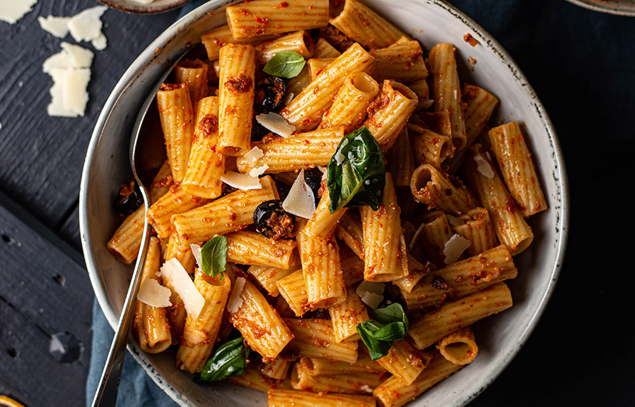 rigatoni met pittige tomatenpesto