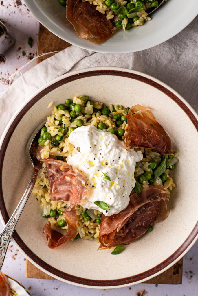 Orzo met burrata en parmaham