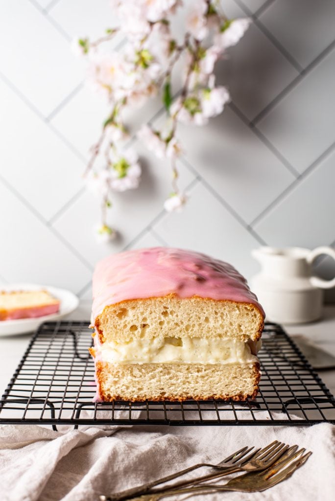 Tompoucecake