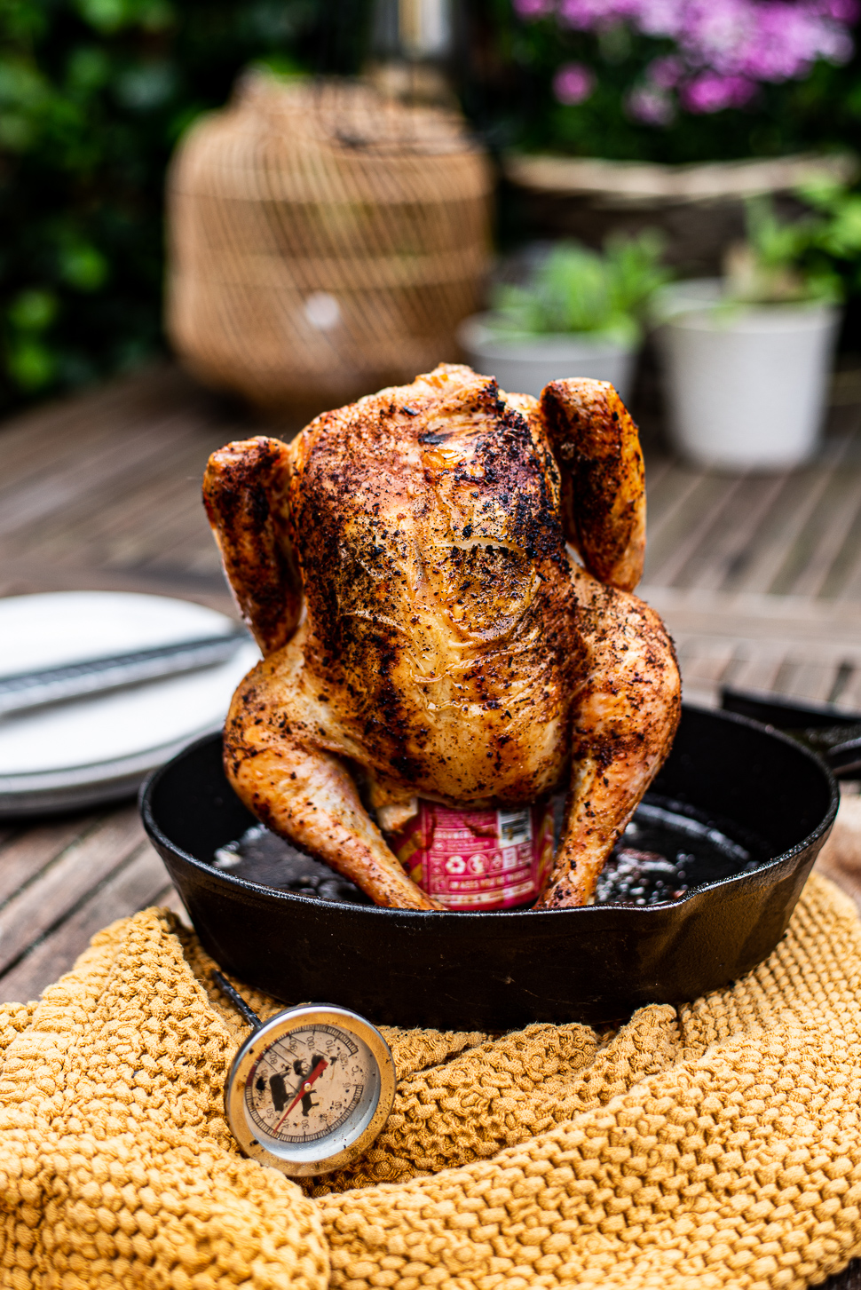 Beer can chicken van de bbq