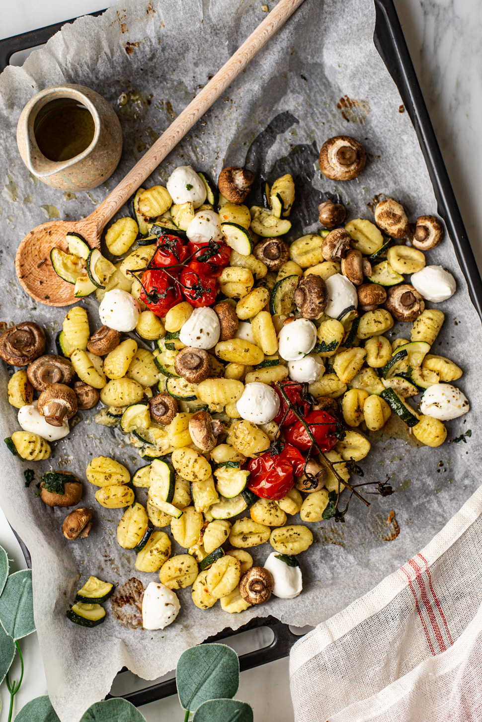 gnocchi traybake met mozzarella