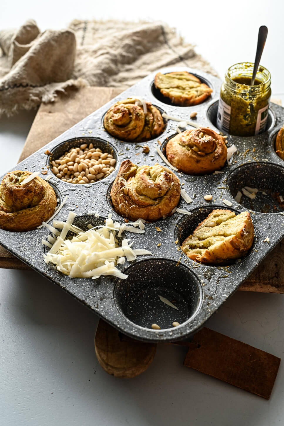 Hartige muffins met pesto