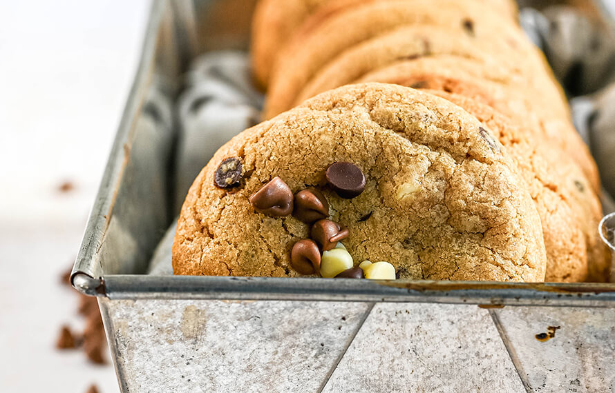 chocolate chip cookies