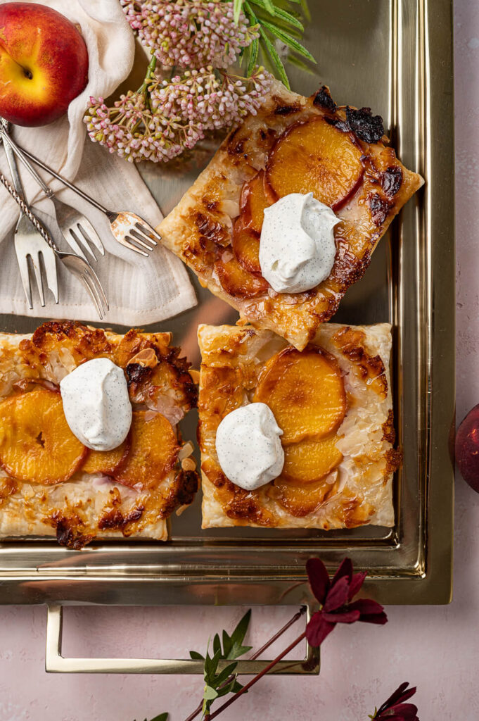 Recepten uit de nieuwsbrief 5 Nectarinetaartjes met vanille mascarpone