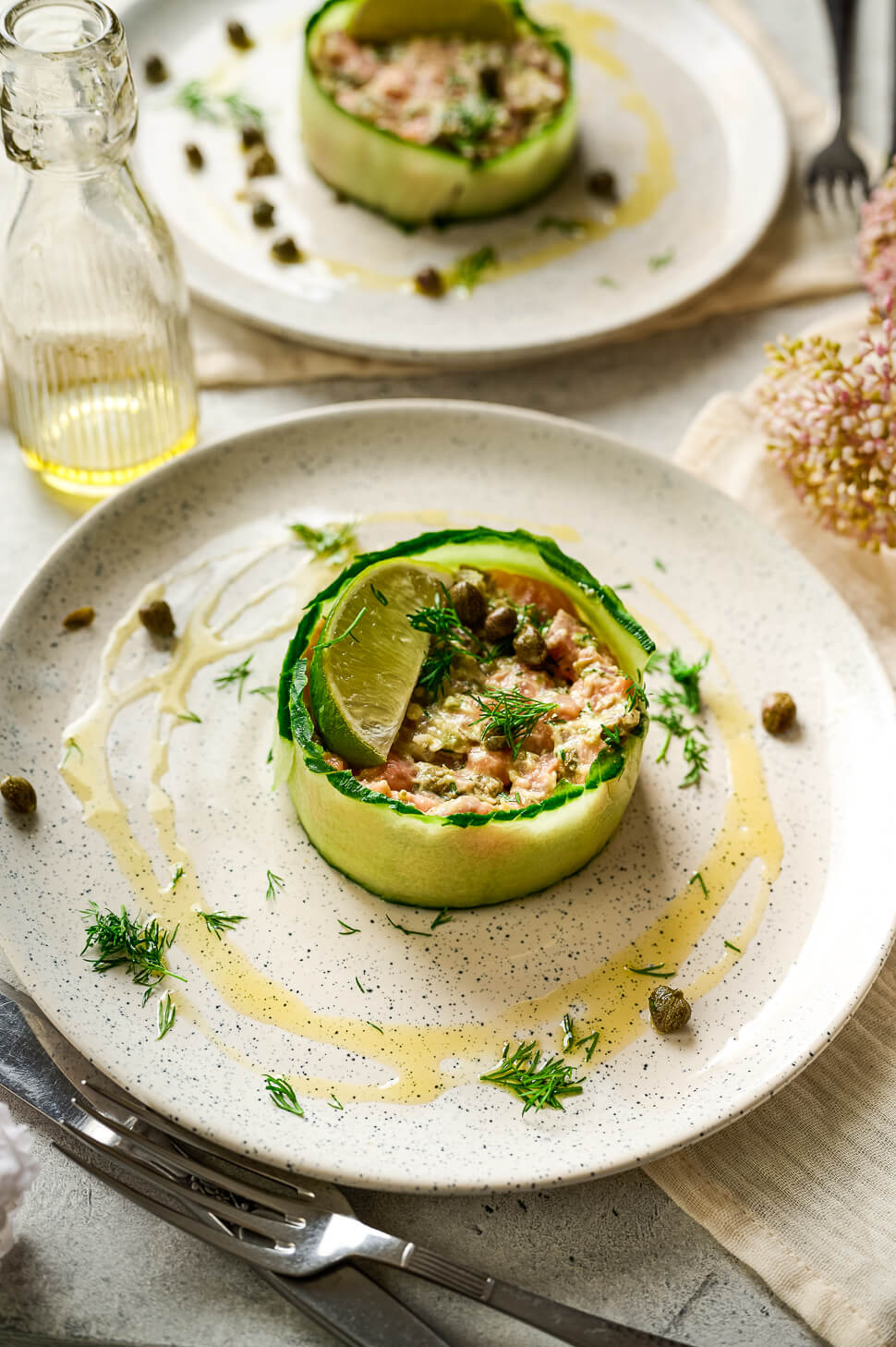 voorgerecht zalm avocado komkommer