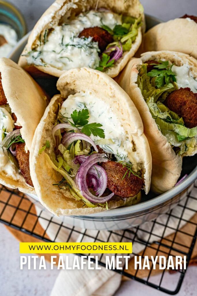 Pita falafel recept met Haydari (Fastfood Friday) OhMyFoodness