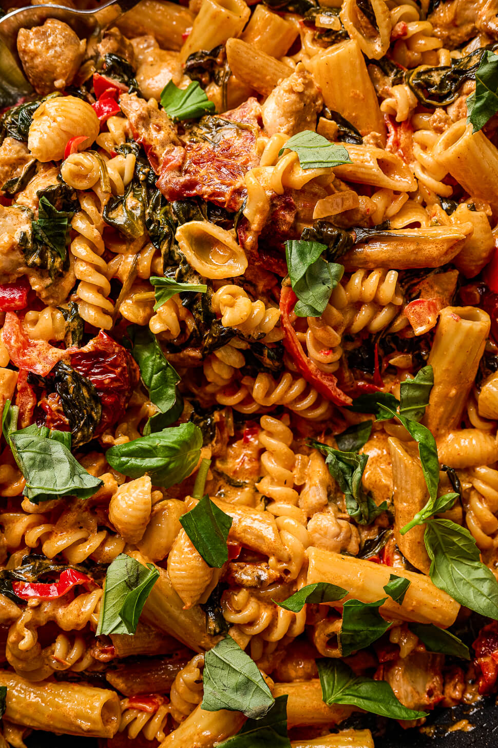 pasta met kip zongedroogde tomatensaus