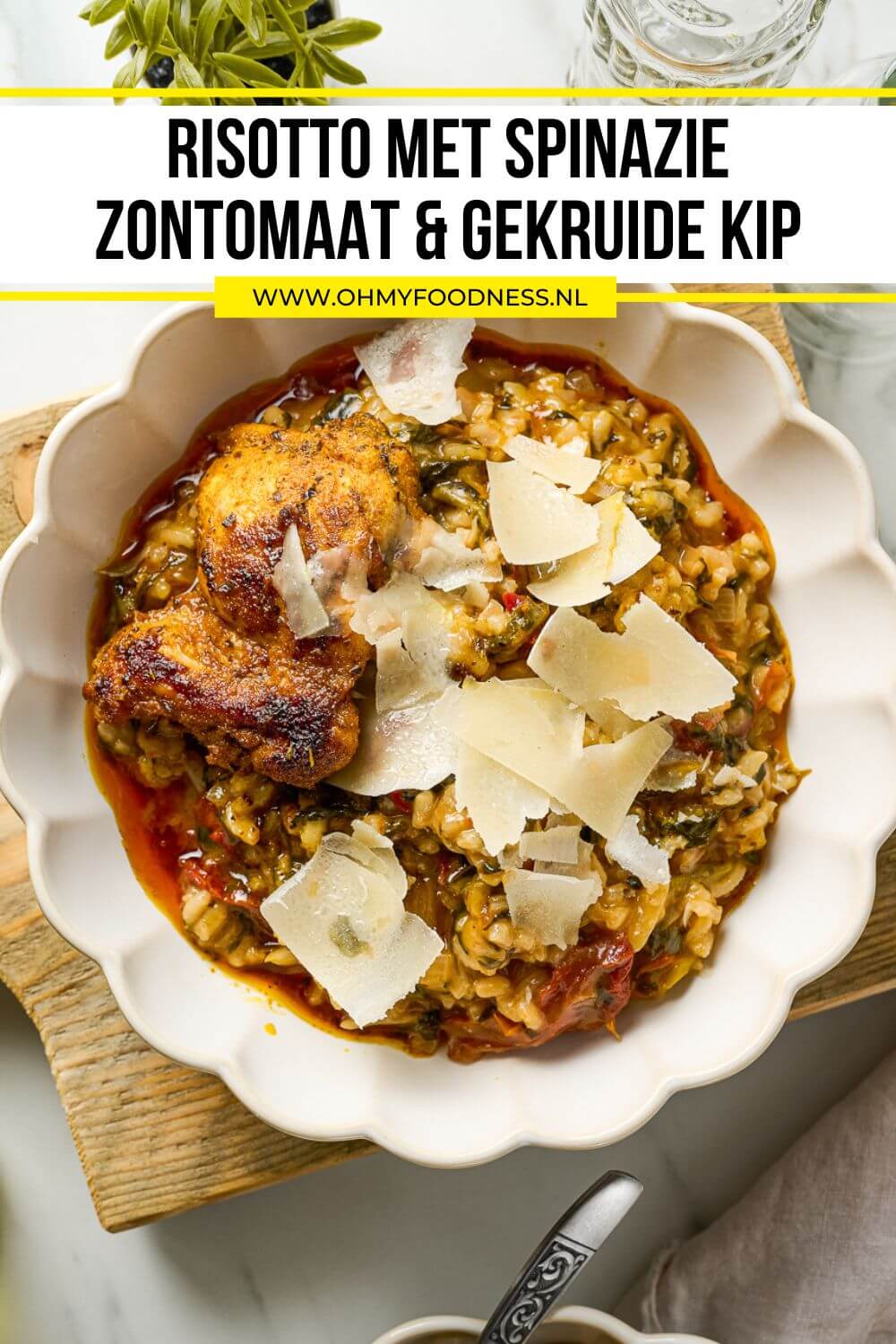 Risotto met spinazie, zontomaat gekruide kip