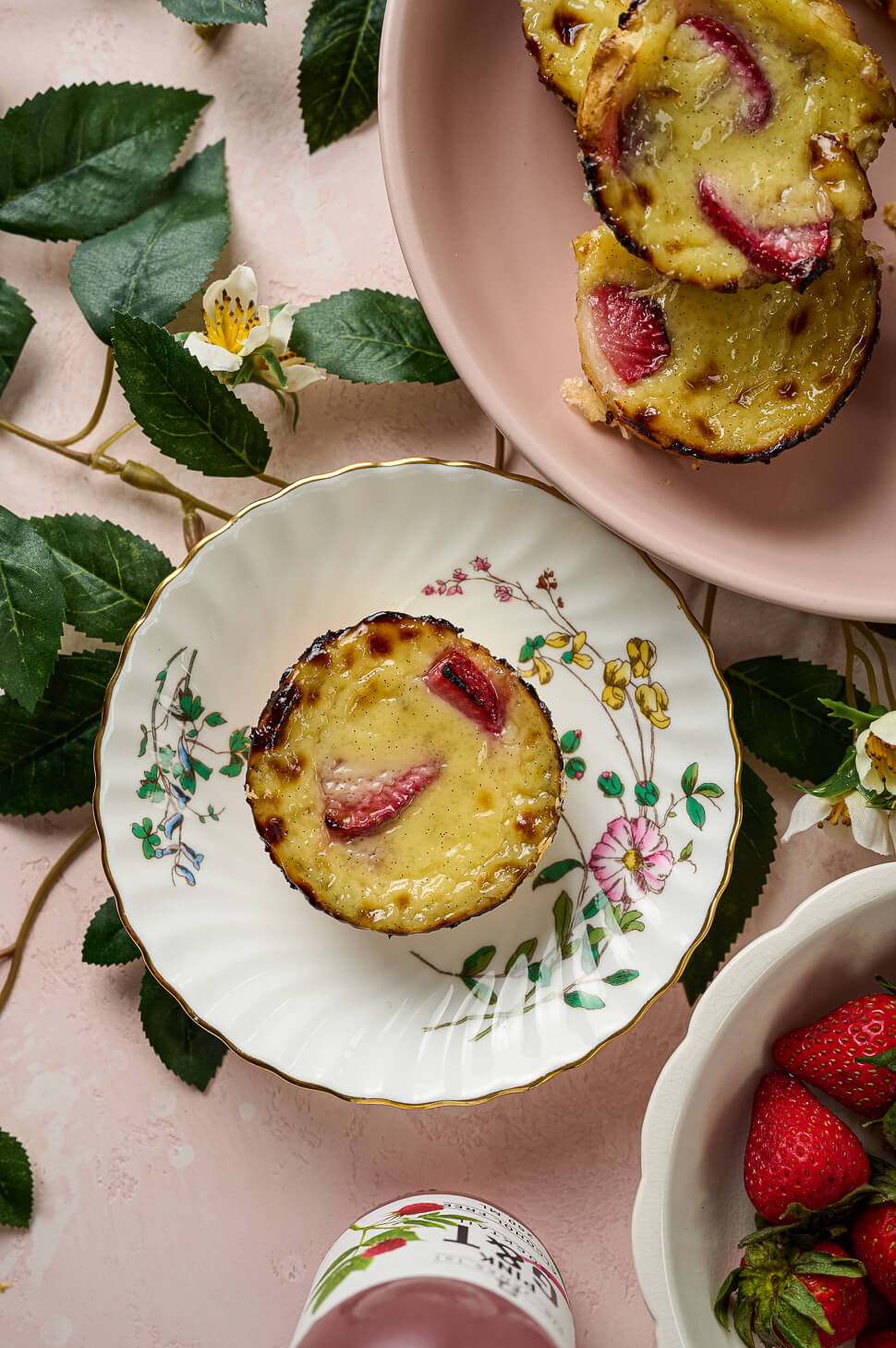 custard taartjes met aardbeien