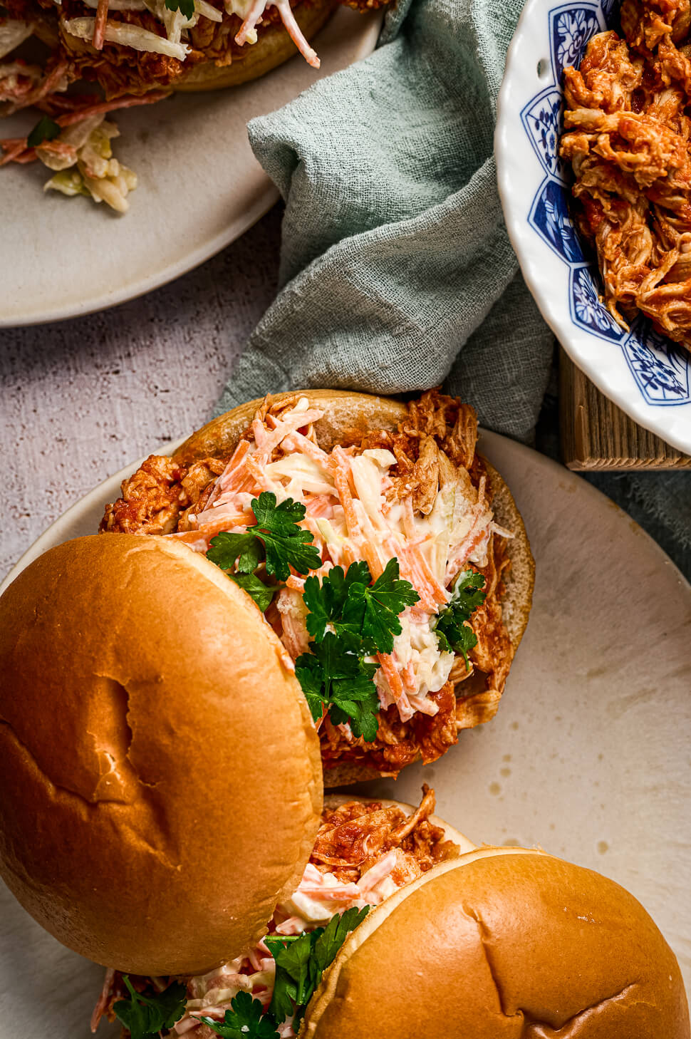 Broodje pulled chicken maken