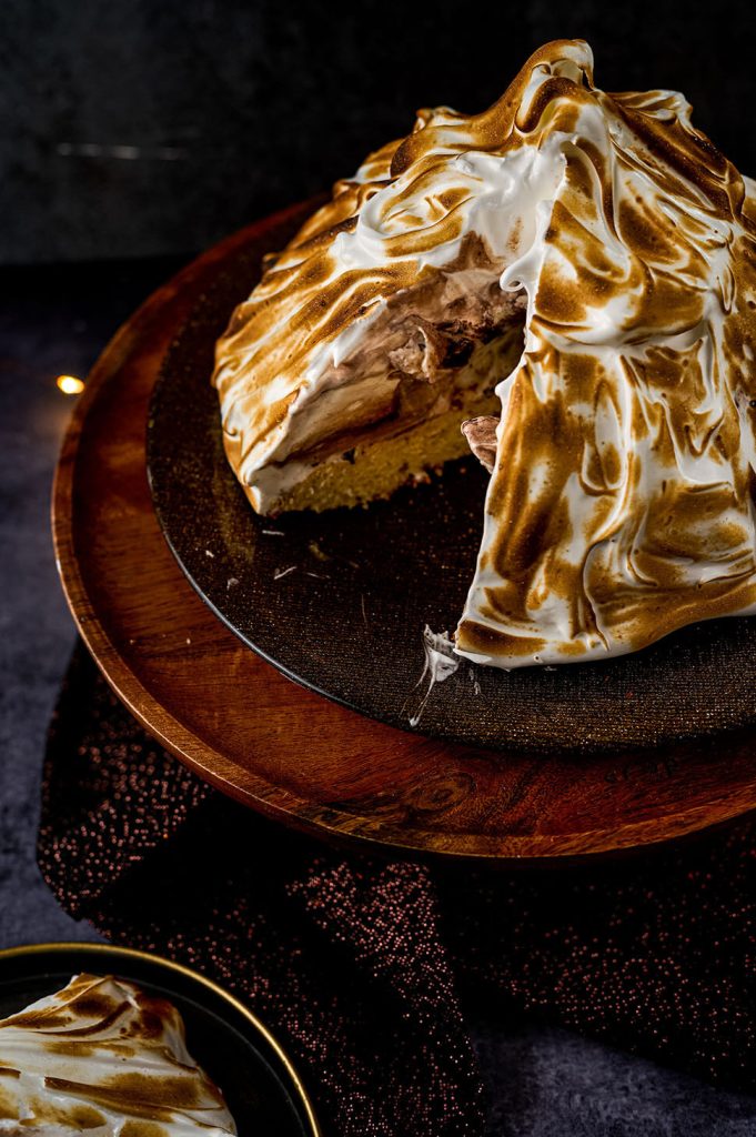 Baked alaska dessert