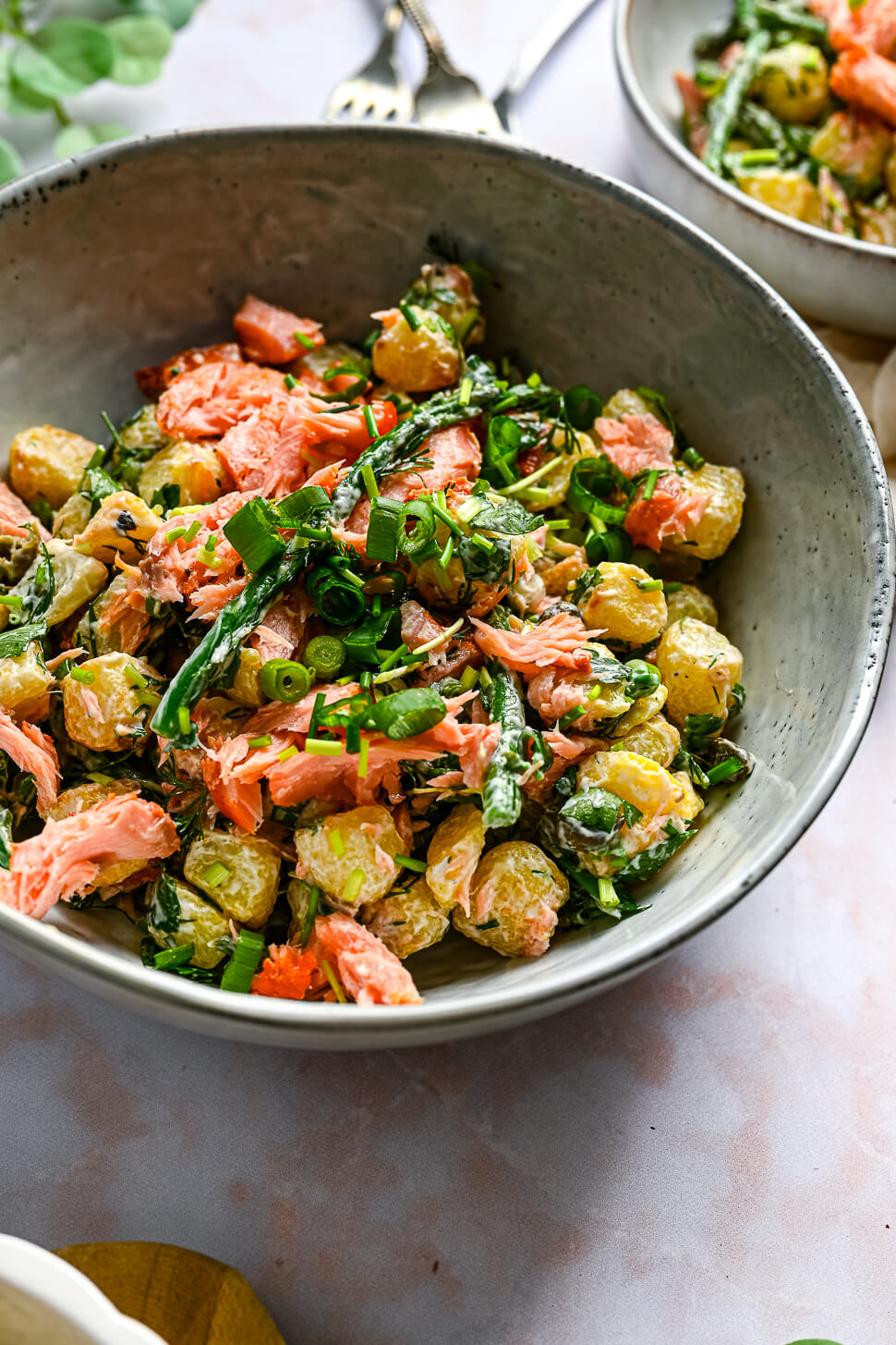 Krieltjessalade met groene kruiden en zalm 5 krieltjessalade recept