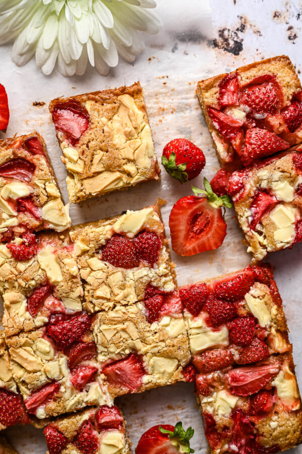 Blondies chocolade aardbeien