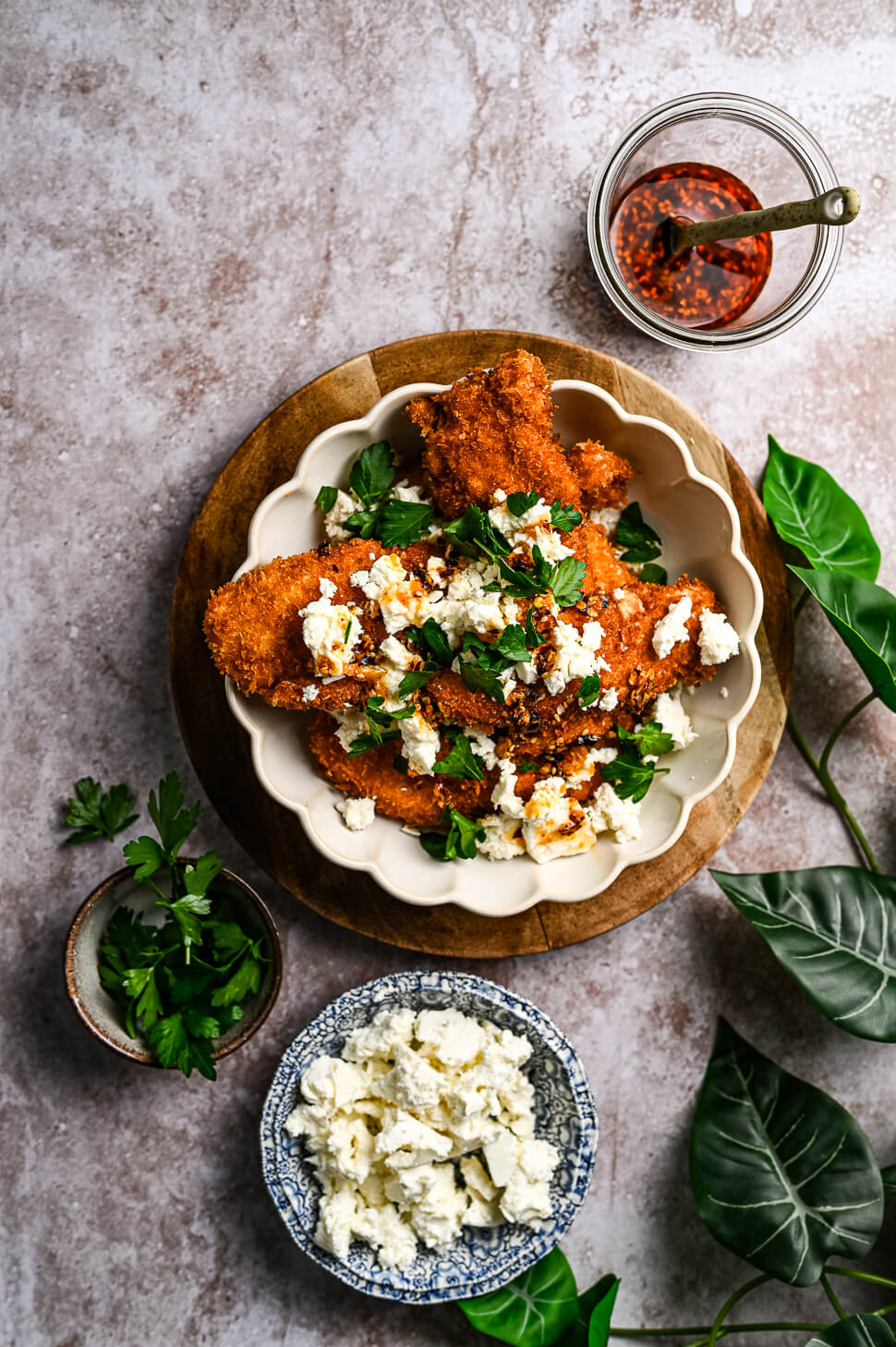 Krokante kip met feta & hot honey 2 Krokante kip feta hot honey recept