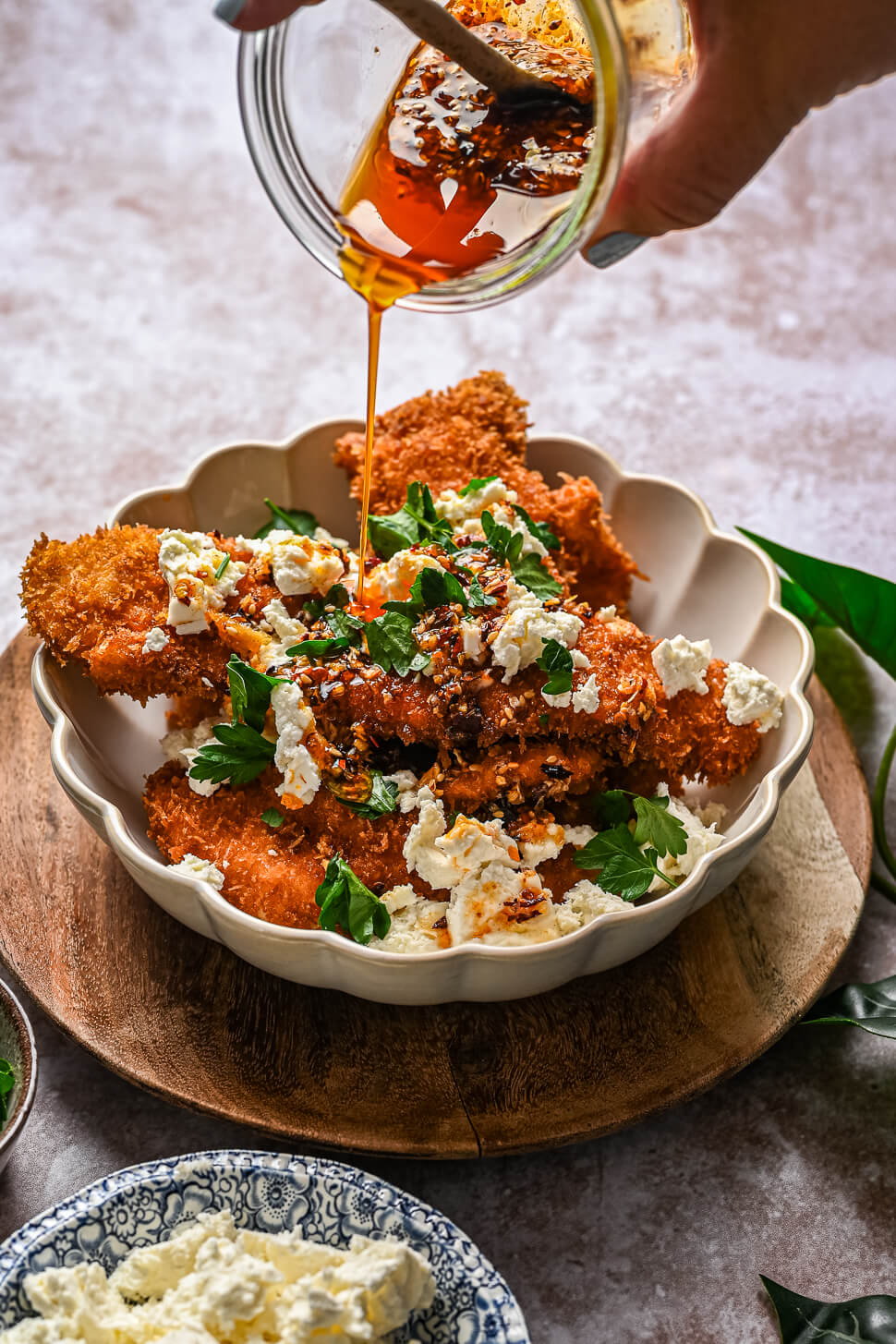 Krokante kip met feta & hot honey 5 krokante kip feta hot honey