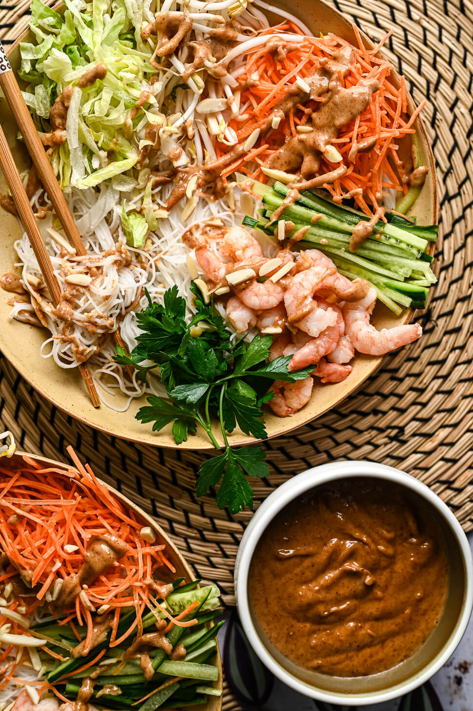 Vietnamese loempia bowl 4 Vietnamese loempia salade