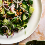 Komkommersalade groene kruiden