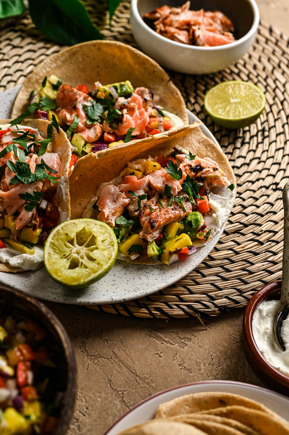 Zalm taco's mangosalsa