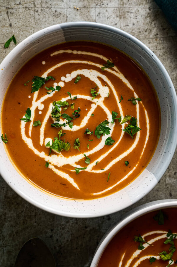 Zoete aardappelsoep kokosmelk