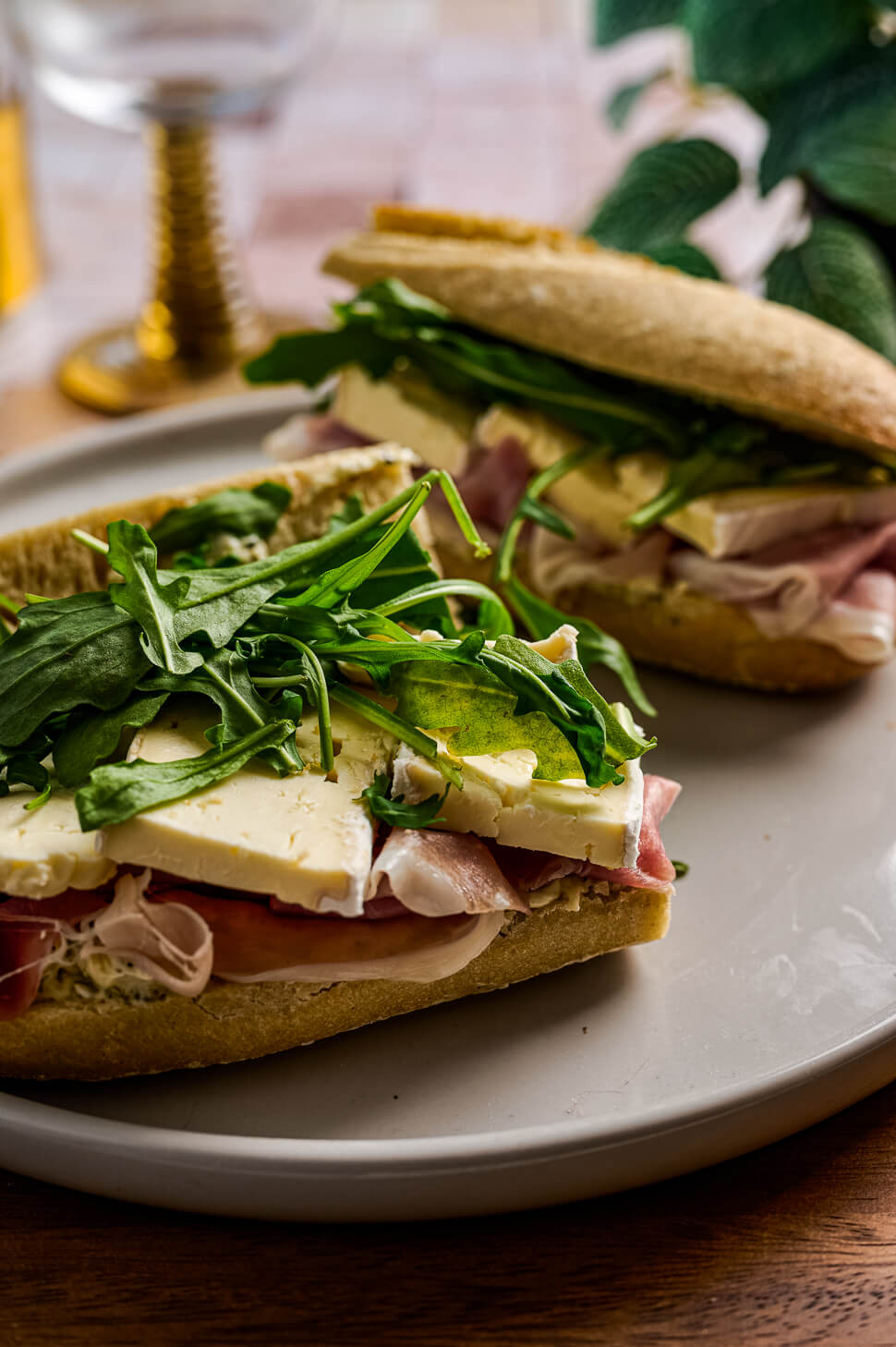 Broodje brie met ham