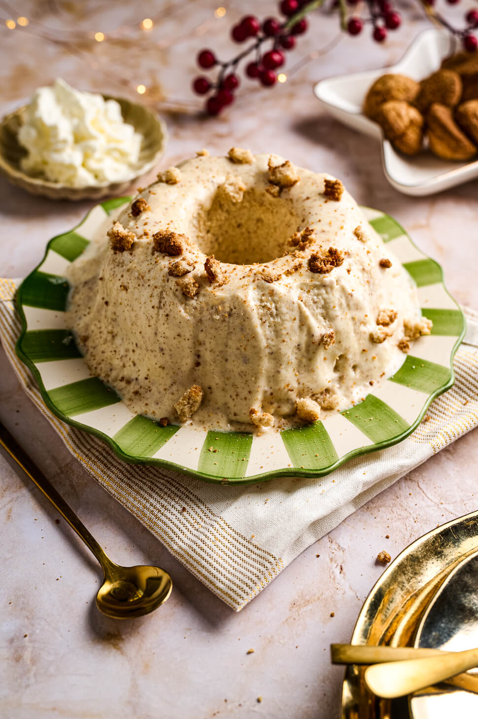 Ouderwetse bitterkoekjespudding