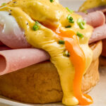 Eggs benedict