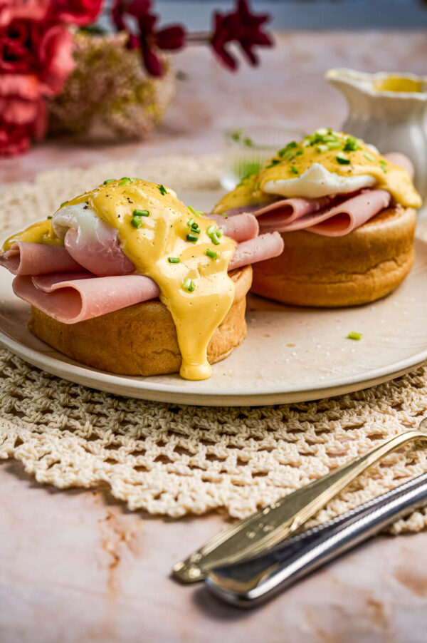 Eggs benedict maken