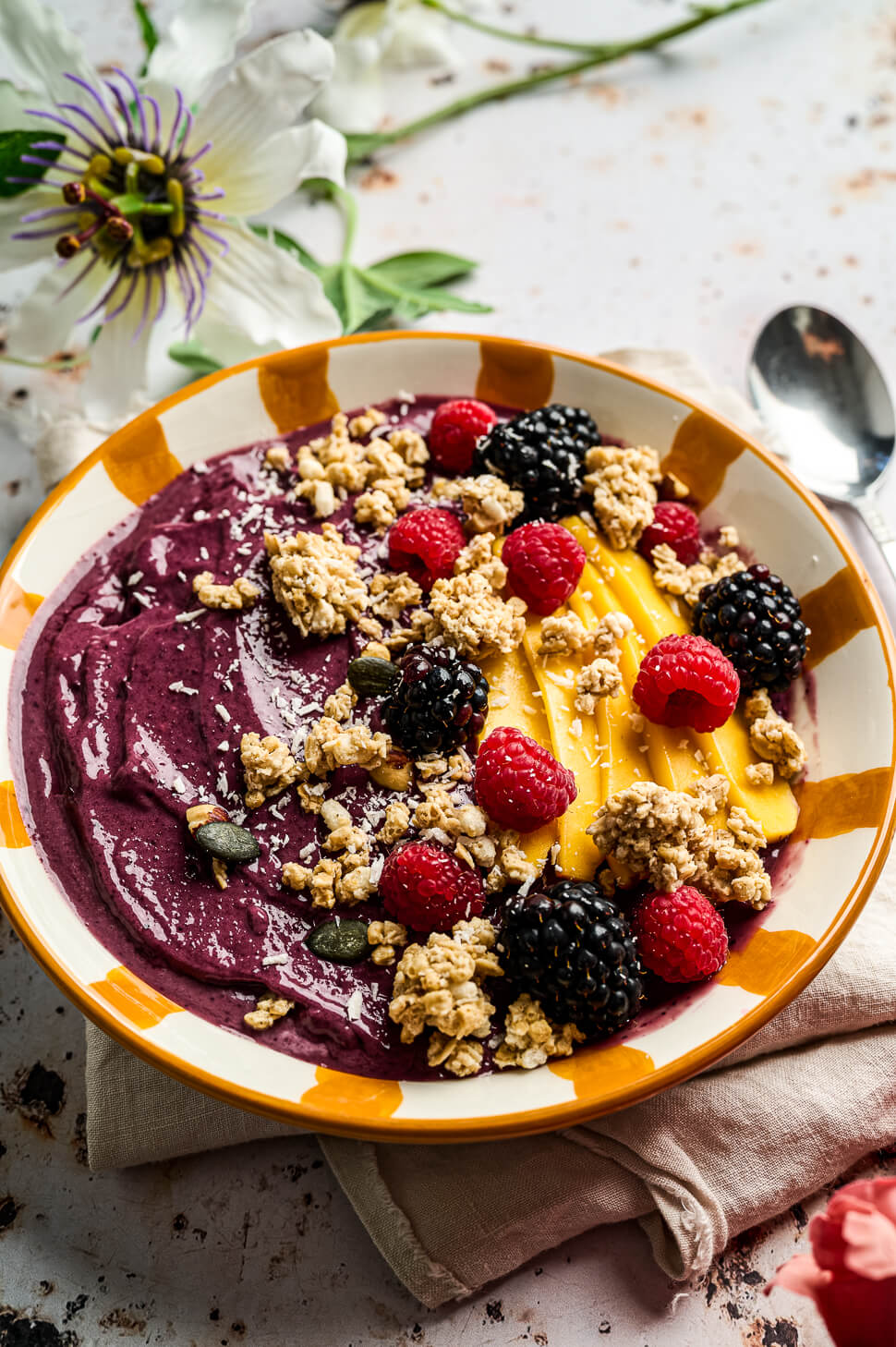 Acai bowl